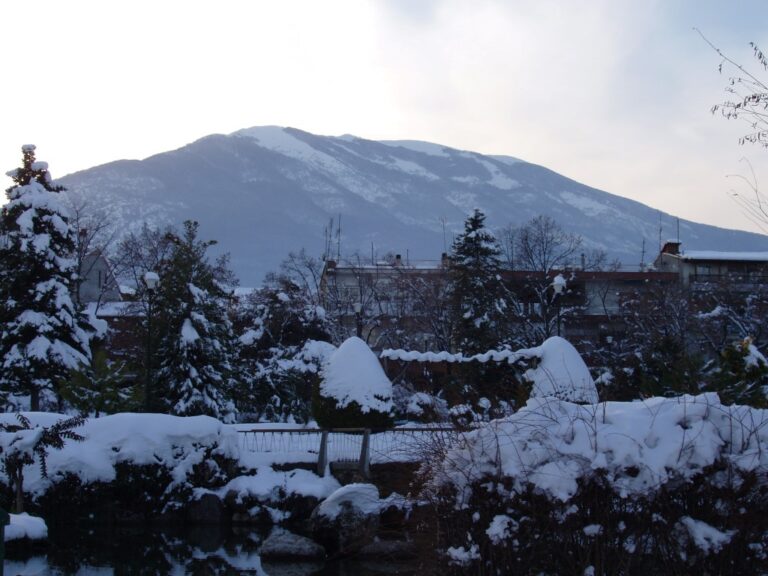 Tria-Pente Pigadia Ski Resort