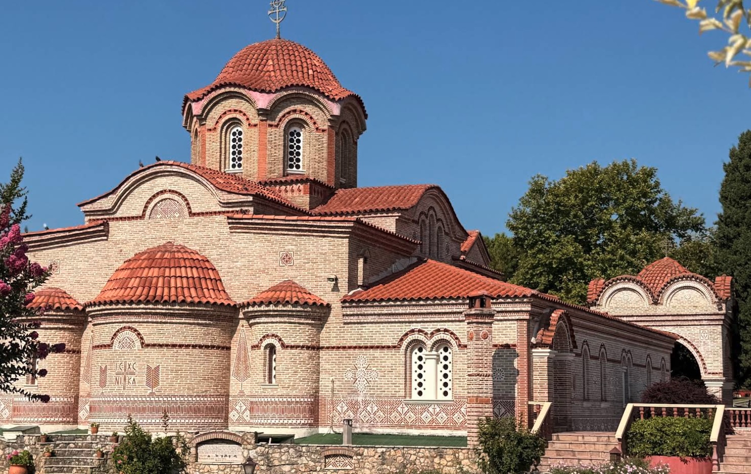 Ιερά Μονή Αγίου Αθανασίου Σφηνίτσης
